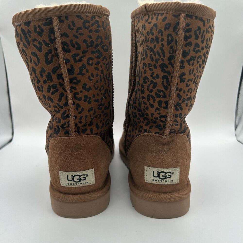 UGG CLASSIC SHORT WOMEN BOOTS SUEDE LEOPARD PRINT US 8 Worn Once Inside - Picture 3 of 8